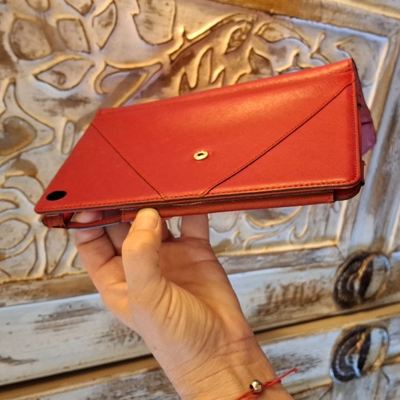 MICHAEL KORS Apple Ipad Mini Red Saffiano Leather Clutch Display Case.  - Picture 10 of 16